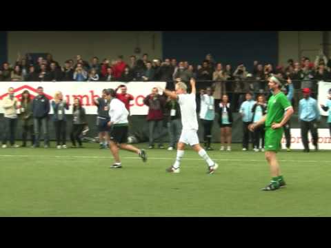 John McEnroe machts mit Köpfchen